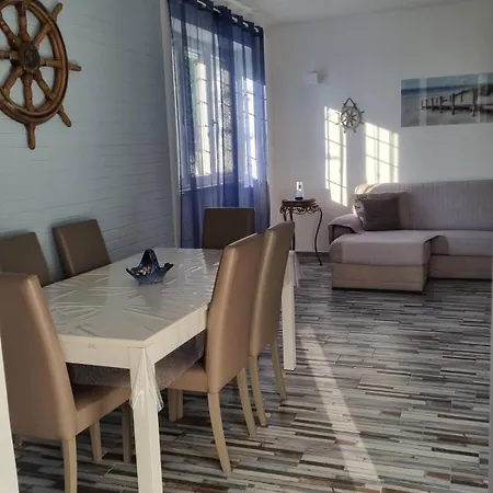 Edera Del Mare Apartment